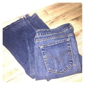 Levis 545 Low Boot Cut jeans